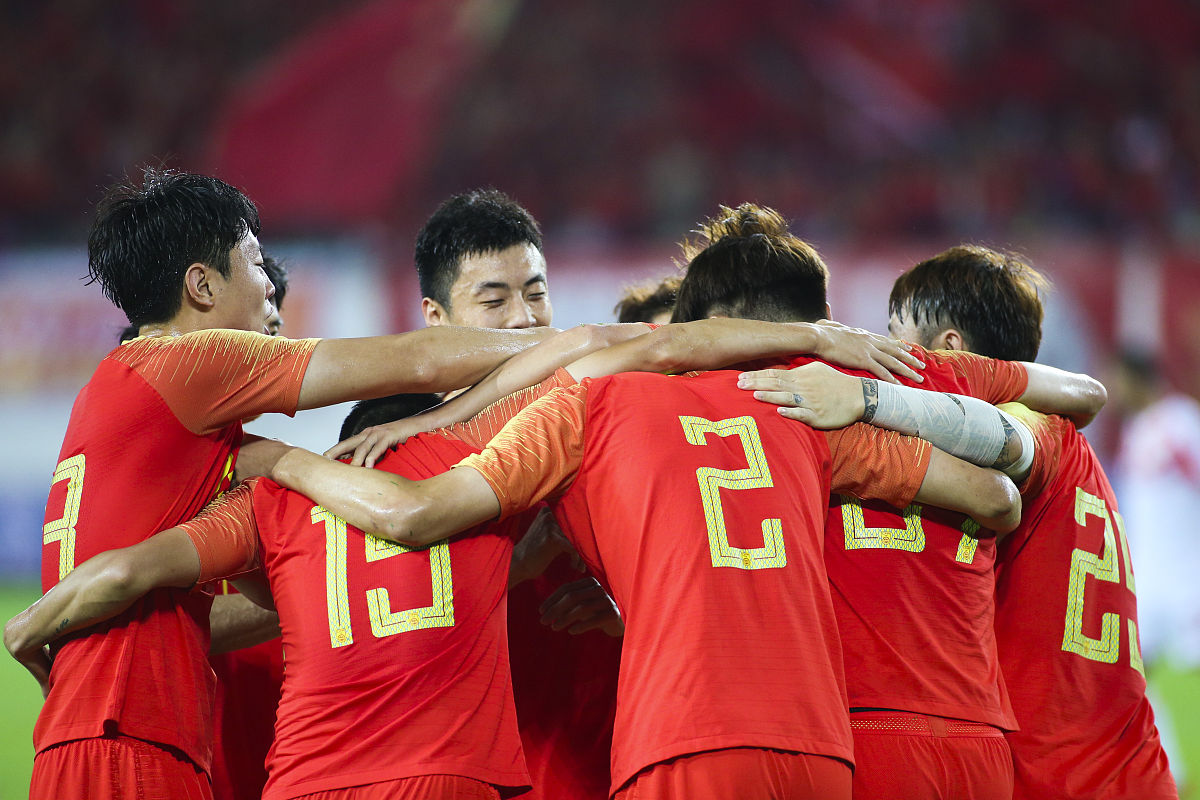 一场经典之战!世界杯点燃球迷热情 一场经典之战!世界杯点燃球迷热情