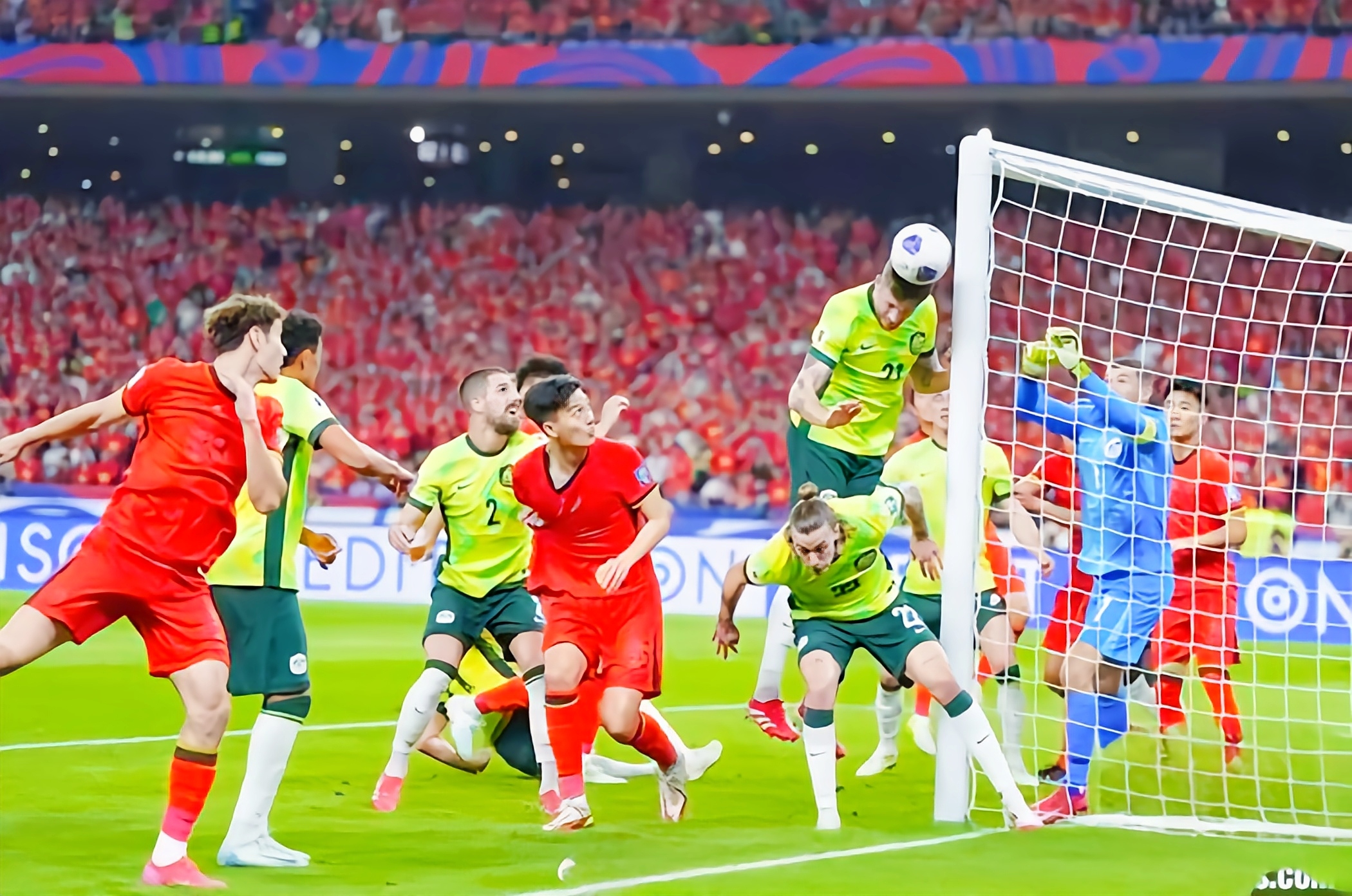 一场经典之战!世界杯点燃球迷热情 一场经典之战!世界杯点燃球迷热情