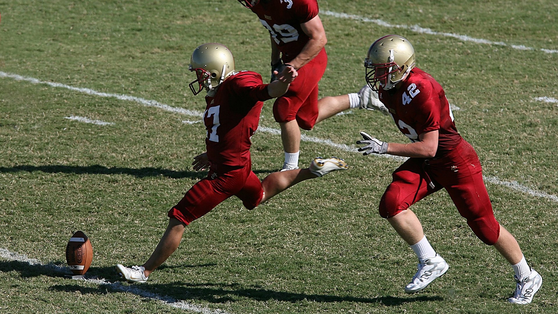 手术刀般的精准,亚特兰大如何用弱者姿态绞杀波兰,贝林厄姆在防守端交出大师级答卷